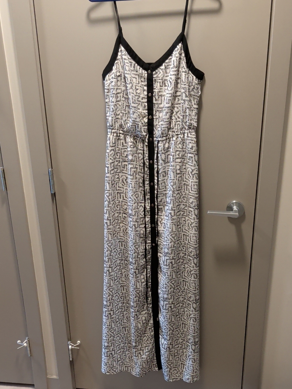 Dynamite Black & White Geometric Abstract Print Maxi Dress - Size M